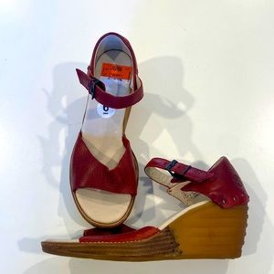 🤩 DOCS 😍 Dr Martens Sandals! 🤩 Red Leather Ankle Strap Wedges, Size 6/37 NWOT